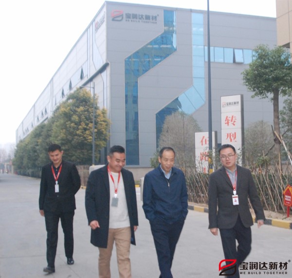 市集聚區(qū)主任來寶潤達視察