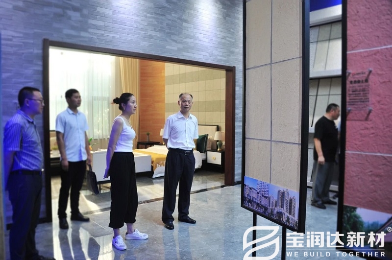 市政協(xié)主席開(kāi)展萬(wàn)人助企聯(lián)鄉(xiāng)幫村調(diào)研